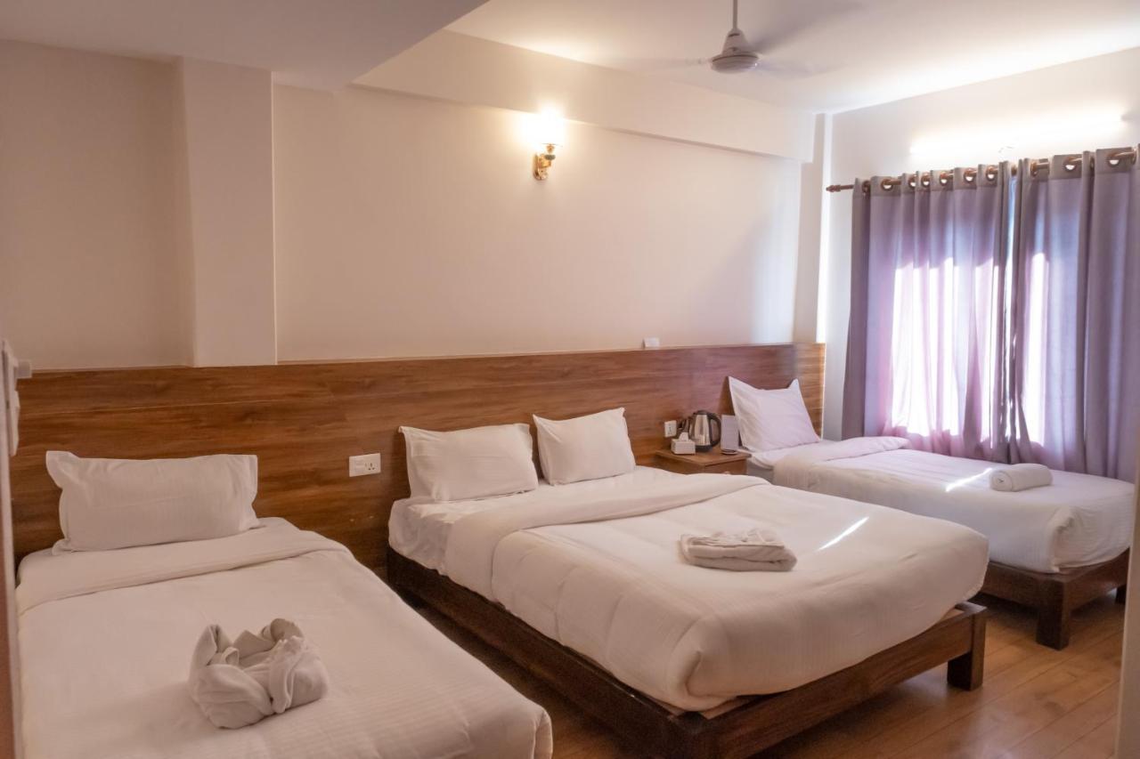 Hotel Pushkar Pokhara Exterior photo
